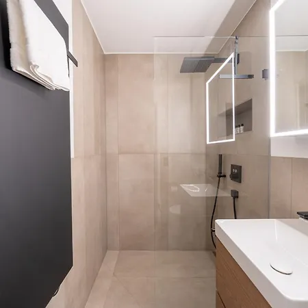 Eden C By Vacations, Exklusive Mit Terrasse & Parkplatz Im Zentrum Appartement Arosa