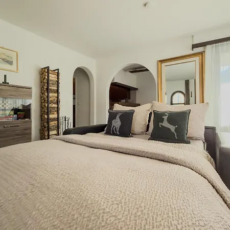 شقة Eden C By Vacations, Exklusive Mit Terrasse & Parkplatz Im Zentrum أروسا