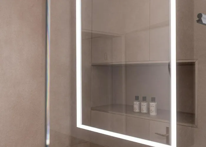 Eden C By Vacations, Exklusive Mit Terrasse & Parkplatz Im Zentrum شقة