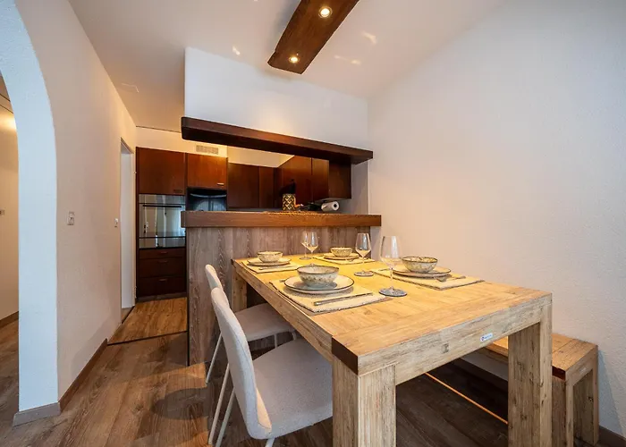 Eden C By Vacations, Exklusive Mit Terrasse & Parkplatz Im Zentrum Arosa